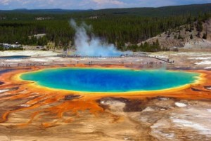 Grand prismatic spring, yellowstone national park
