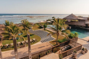 Roosterfish Beach Club