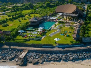Roosterfish Beach Club